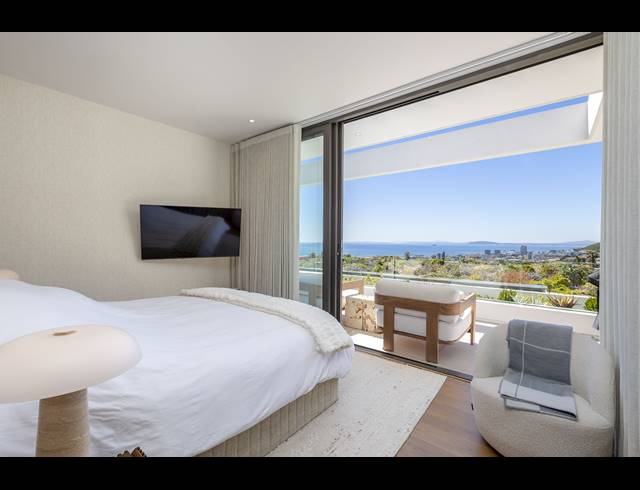 4 BEDROOM APARTMENT TO LET IN FRESNAYE